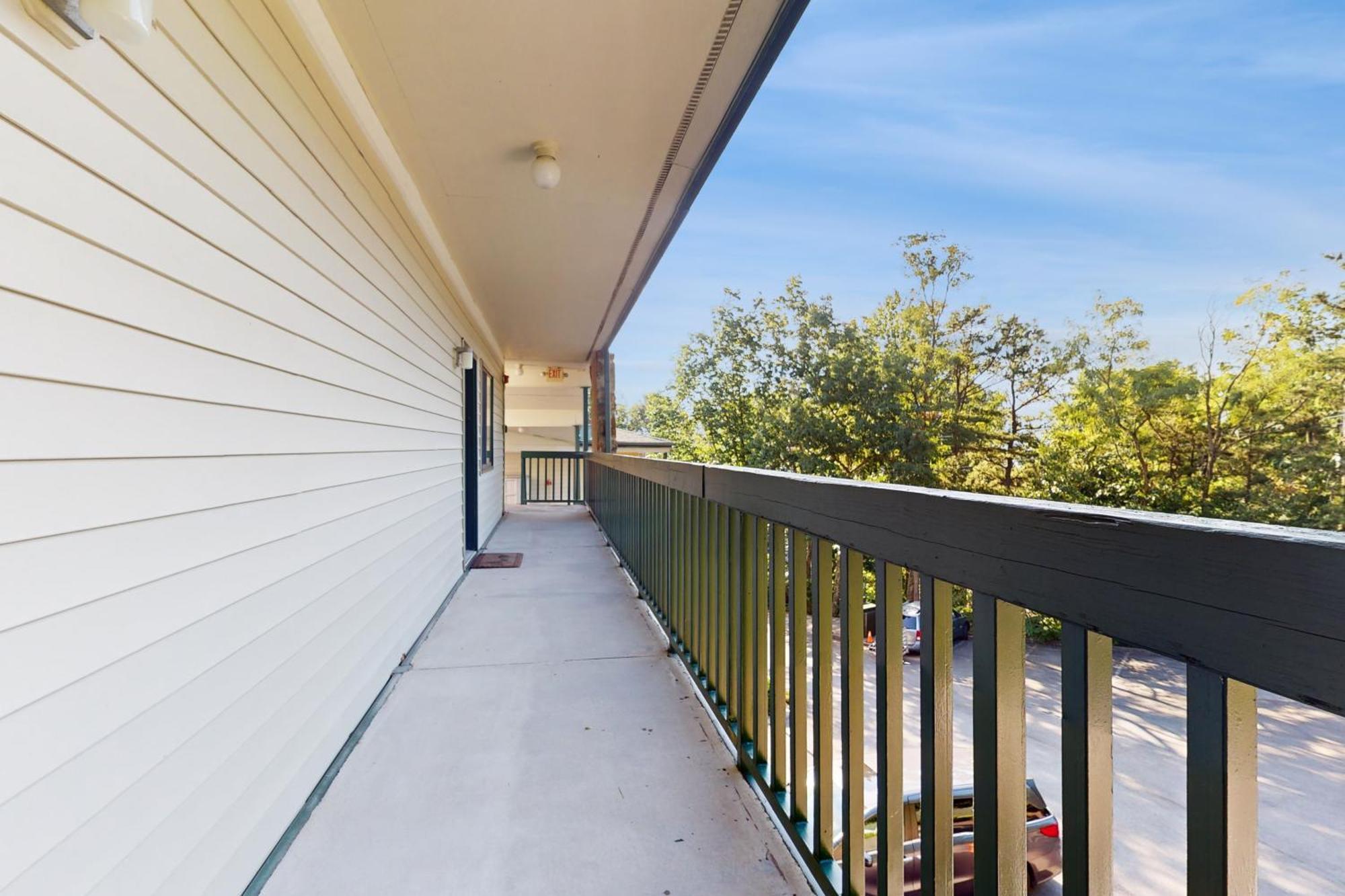 Mountain Top Retreat Apartment Gatlinburg Exterior photo