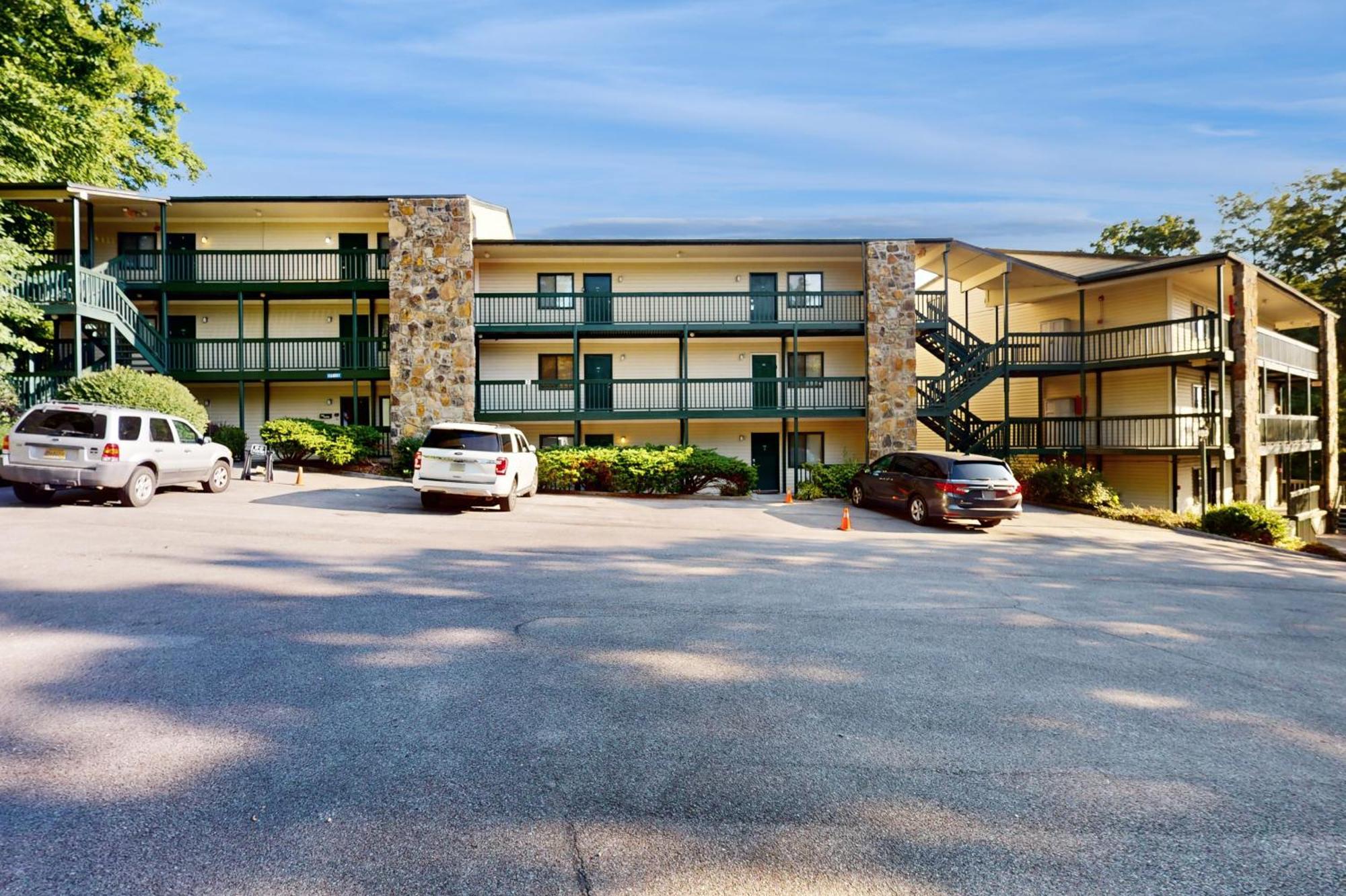 Mountain Top Retreat Apartment Gatlinburg Exterior photo