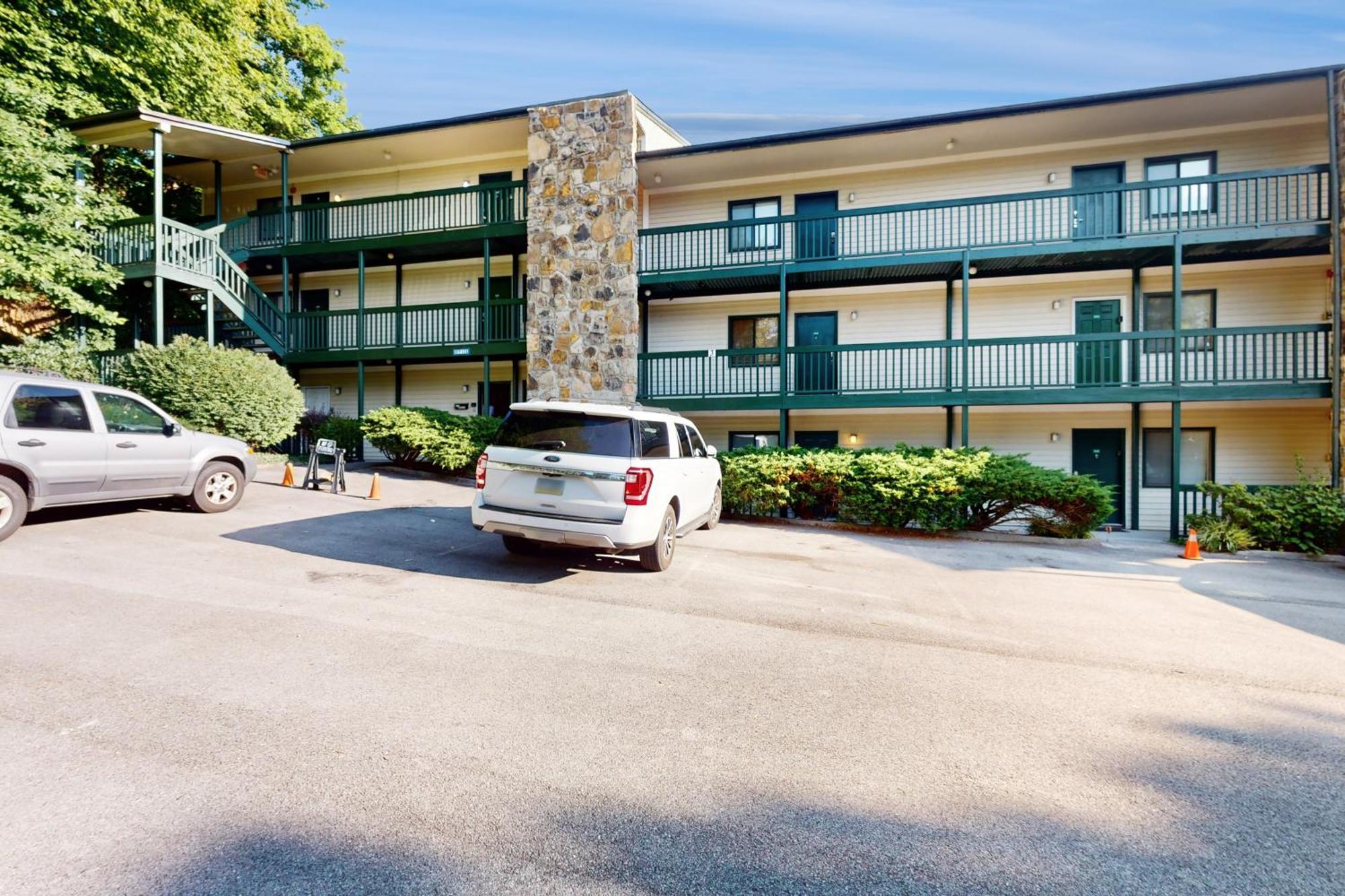 Mountain Top Retreat Apartment Gatlinburg Exterior photo